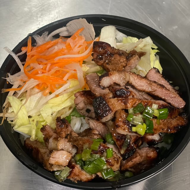 B2. Grilled Pork (Thịt Nướng).