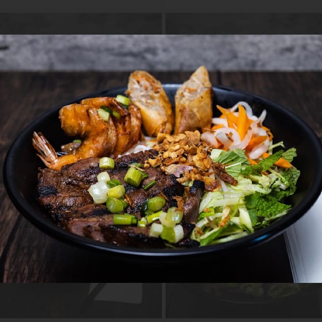 B1. House Special (Bún Tôm Thit Nuong Cha Gio).