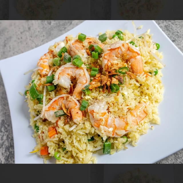 F5. Shrimp Fried Rice (Cơm Chiên Tôm).